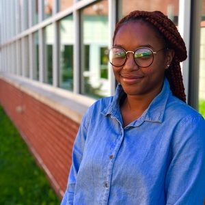 Meet your Posher, Elizabeth